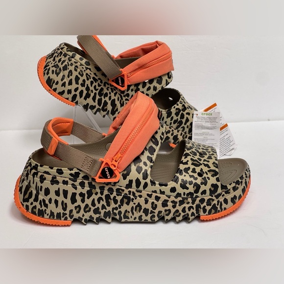 CROCS Sandals with Leopard Print and Coral Accents - Picture 5 of 5